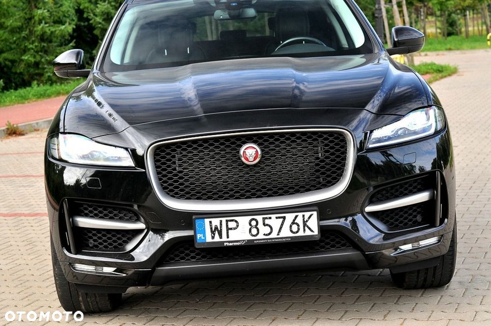 Jaguar F-Pace 2.0 i4D AWD R-Sport - 36