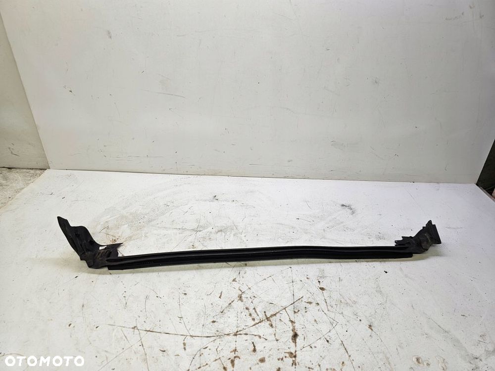 USZCZELKA DRZWI LEWY TYŁ AUDI A5 8T 8T8839479E - 2