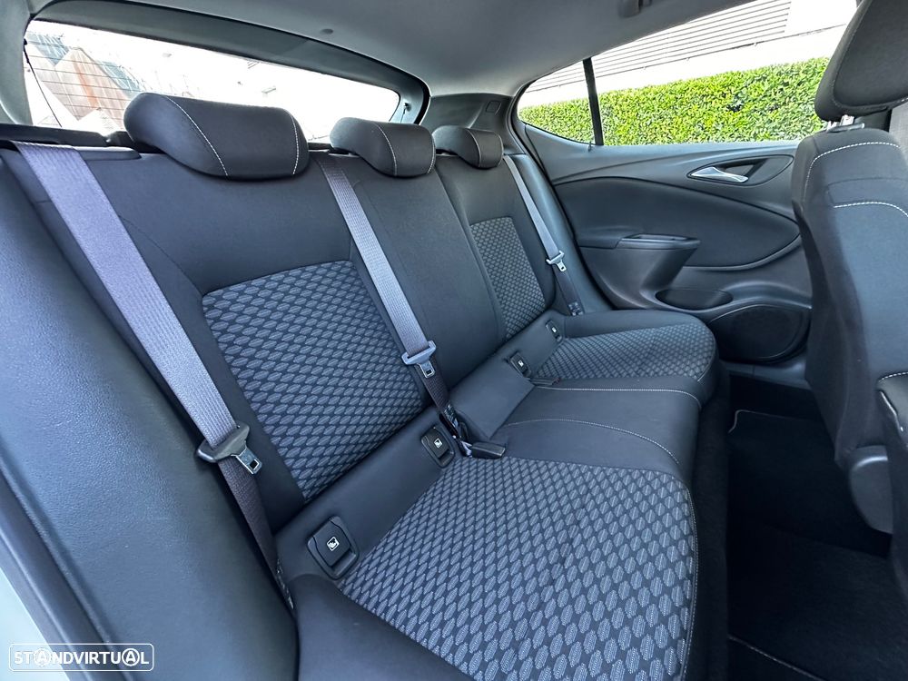 Opel Astra 1.5 D Business Edition S/S - 12