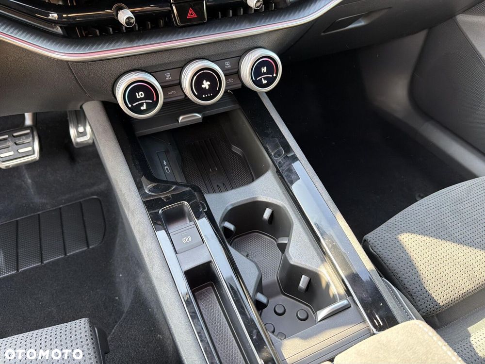 Skoda Superb 2.0 TDI SCR 4x4 Sportline DSG - 15