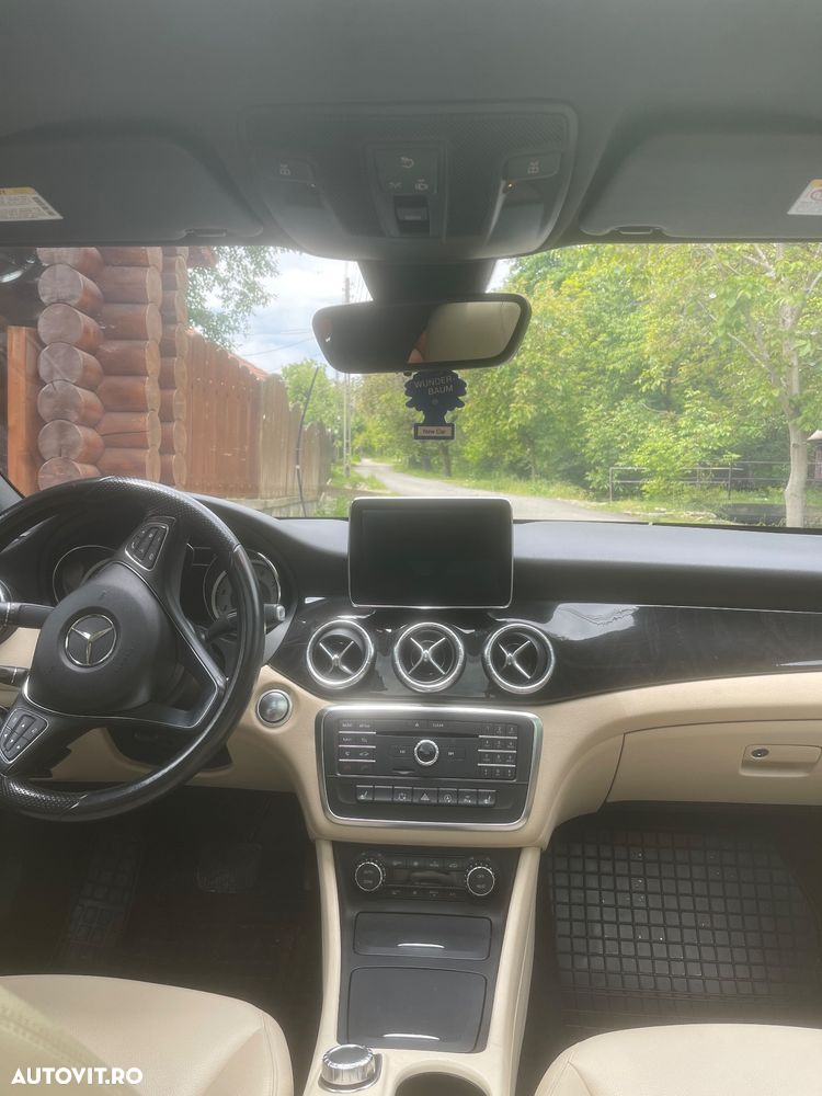 Mercedes-Benz CLA 250 4Matic 7G-DCT - 7