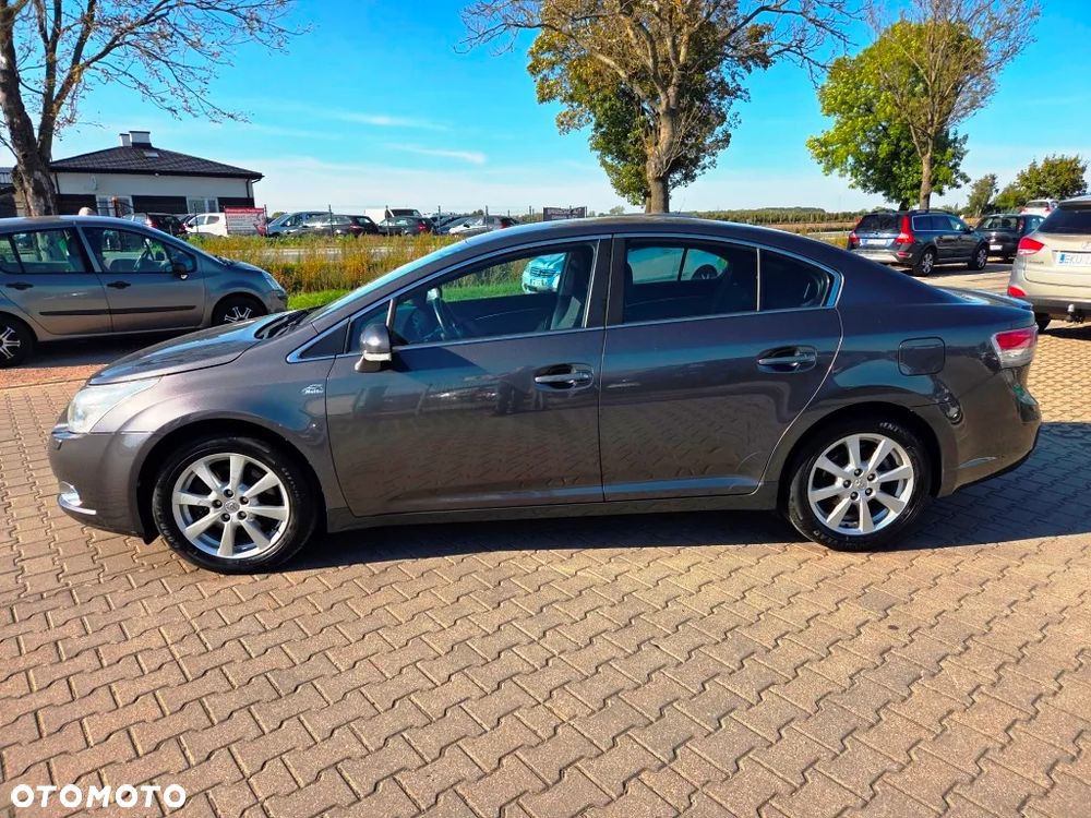 Toyota Avensis 2.2 D-4D Prestige NAVI - 18