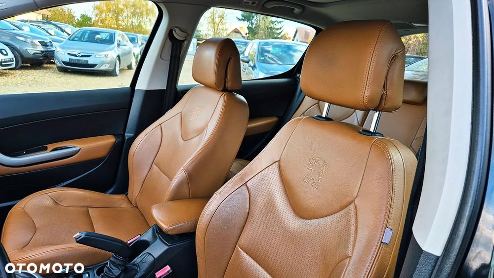 Peugeot 308 1.6 Premium Plus - 30