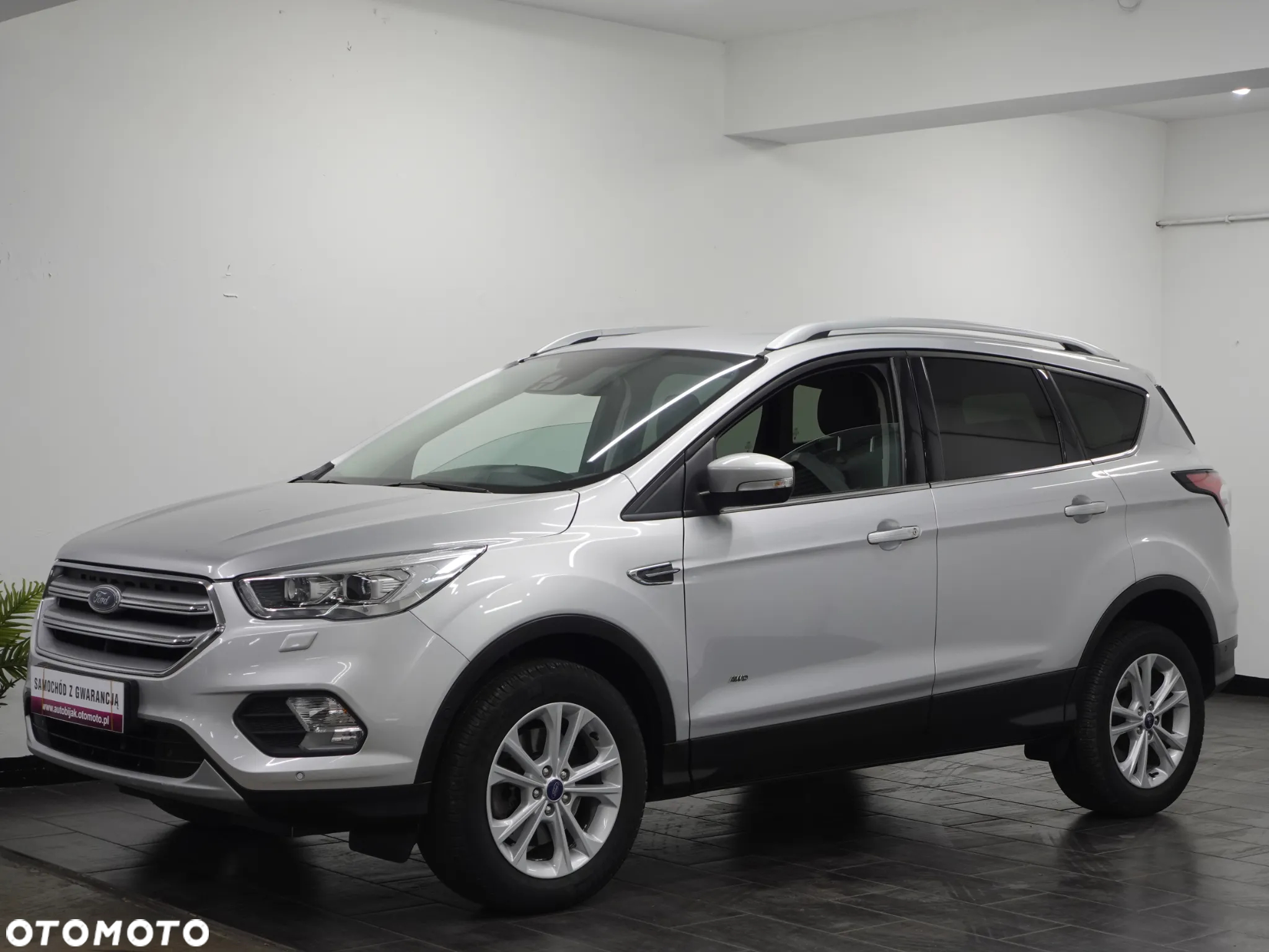 Ford Kuga 1.5 EcoBoost AWD Edition ASS - 4