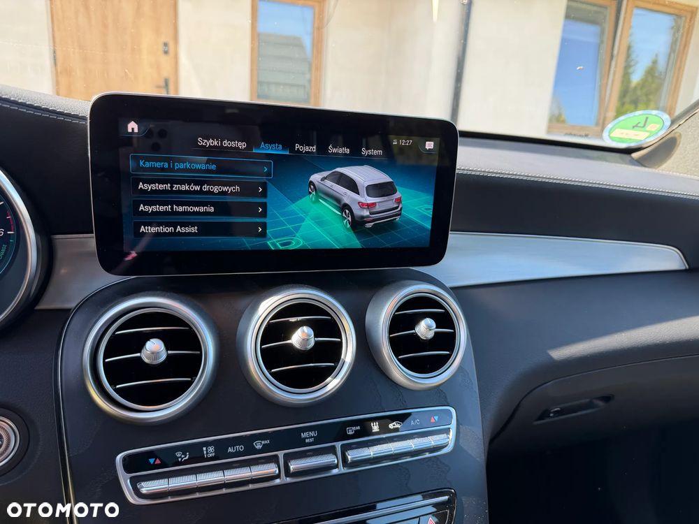 Mercedes-Benz GLC - 27