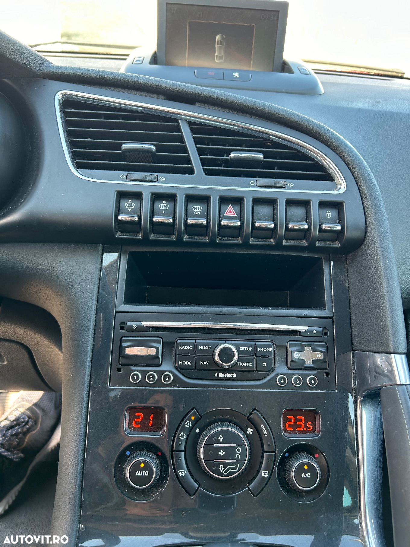 Peugeot 3008 Hybrid4 - 10