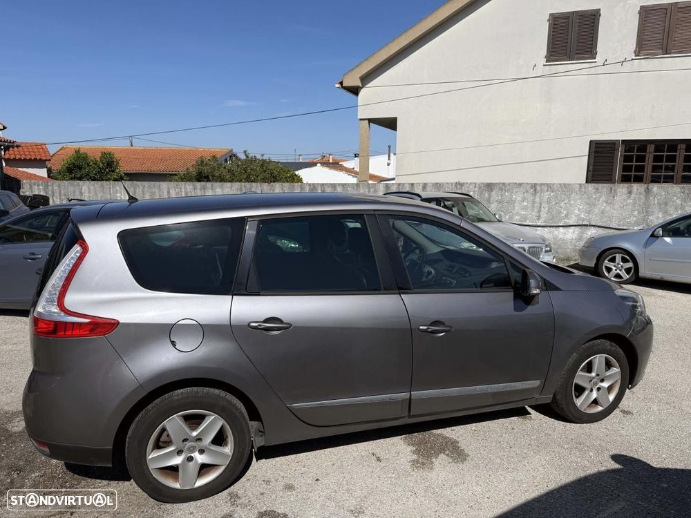 Renault Grand Scénic 1.5 dCi Luxe SS - 8