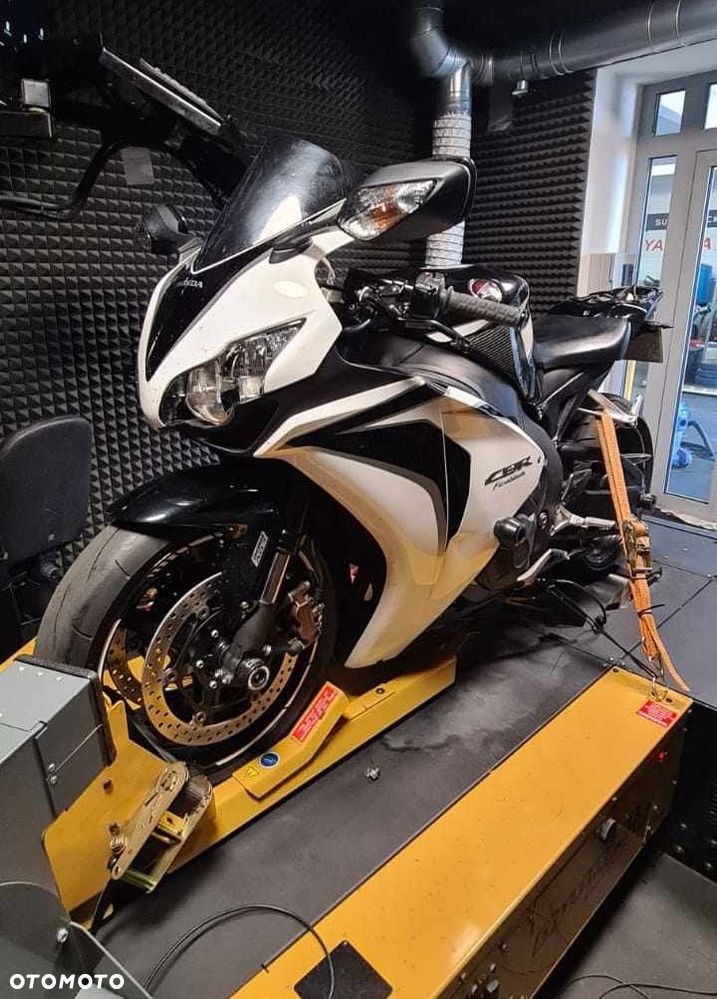 Honda CBR - 8