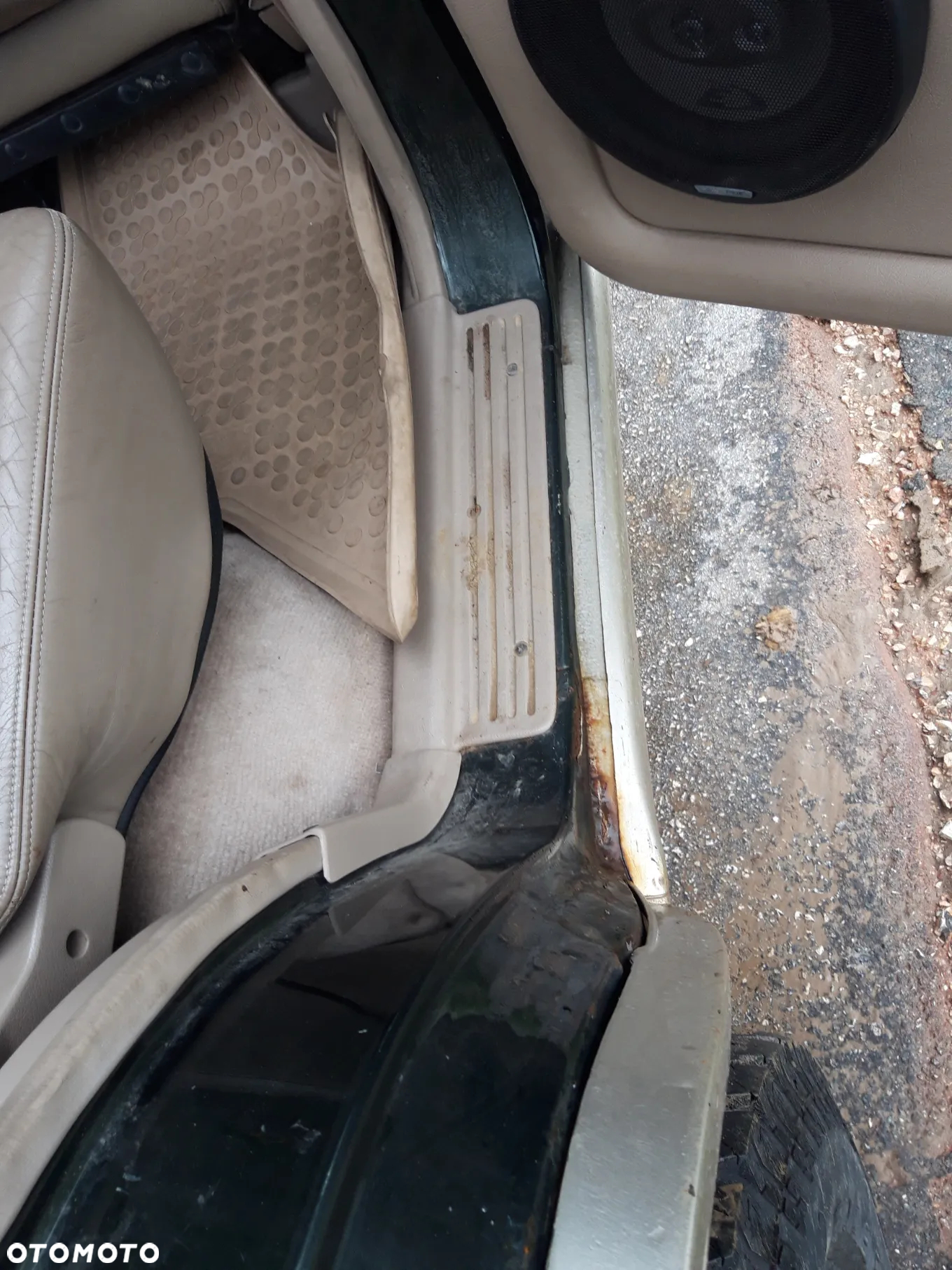 Isuzu Trooper 3.5 V6 standard - 24