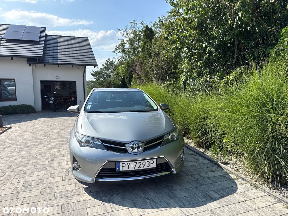 Toyota Auris Hybrid 135 Premium - 2