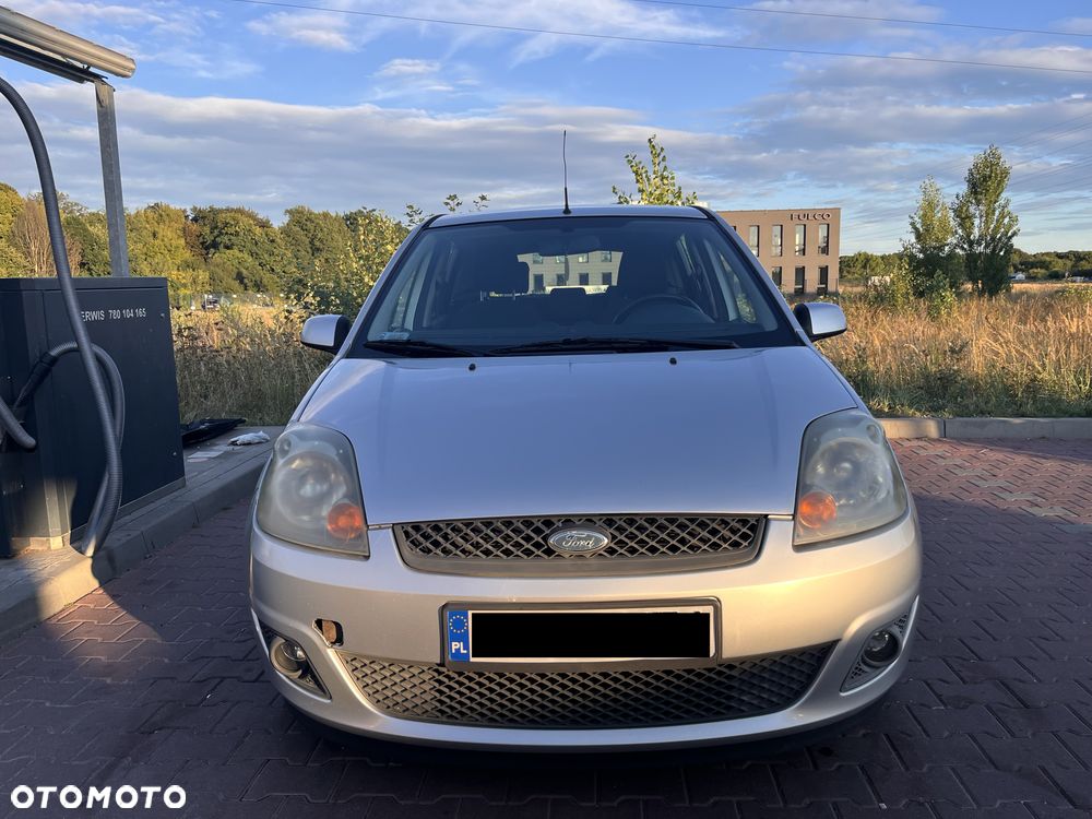 Ford Fiesta 1.4 TDCi Silver X - 12