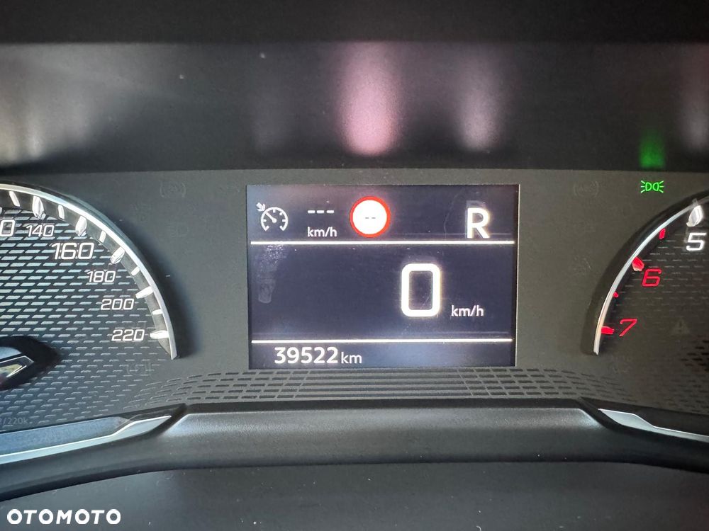 Peugeot 2008 PureTech 130 EAT8 Allure Pack - 17