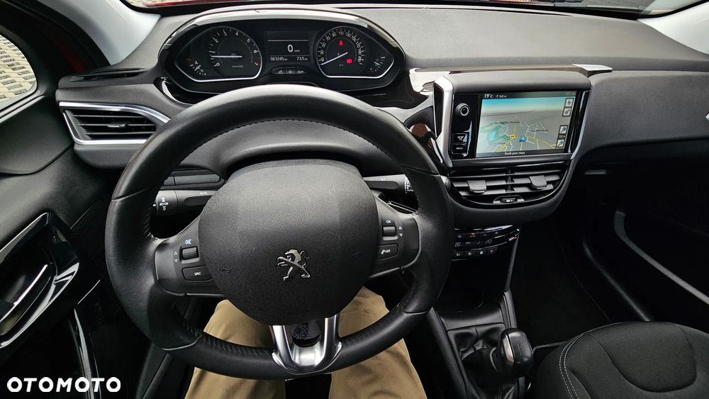 Peugeot 208 - 27