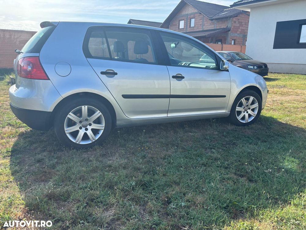 Volkswagen Golf - 18