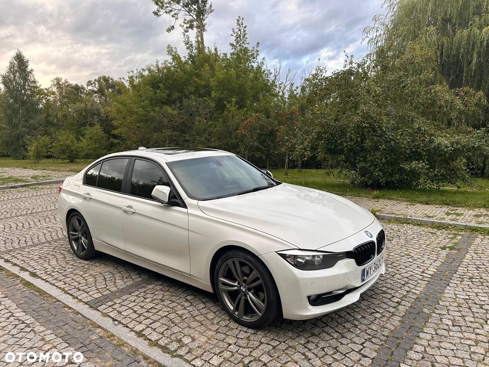 BMW Seria 3 328i Sport Line - 1