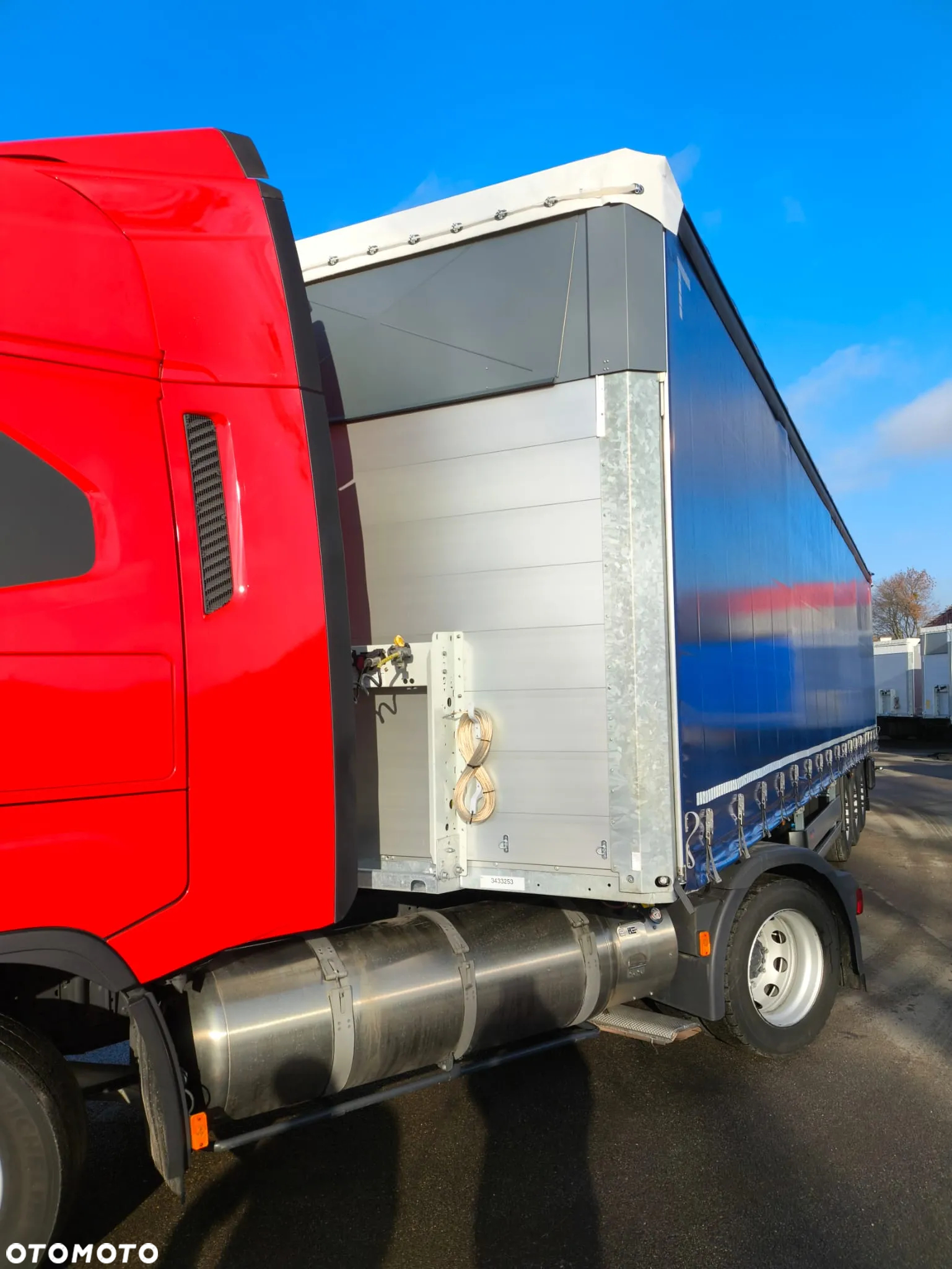 Schmitz Cargobull Firanka Standard/podnoszony dach - 18