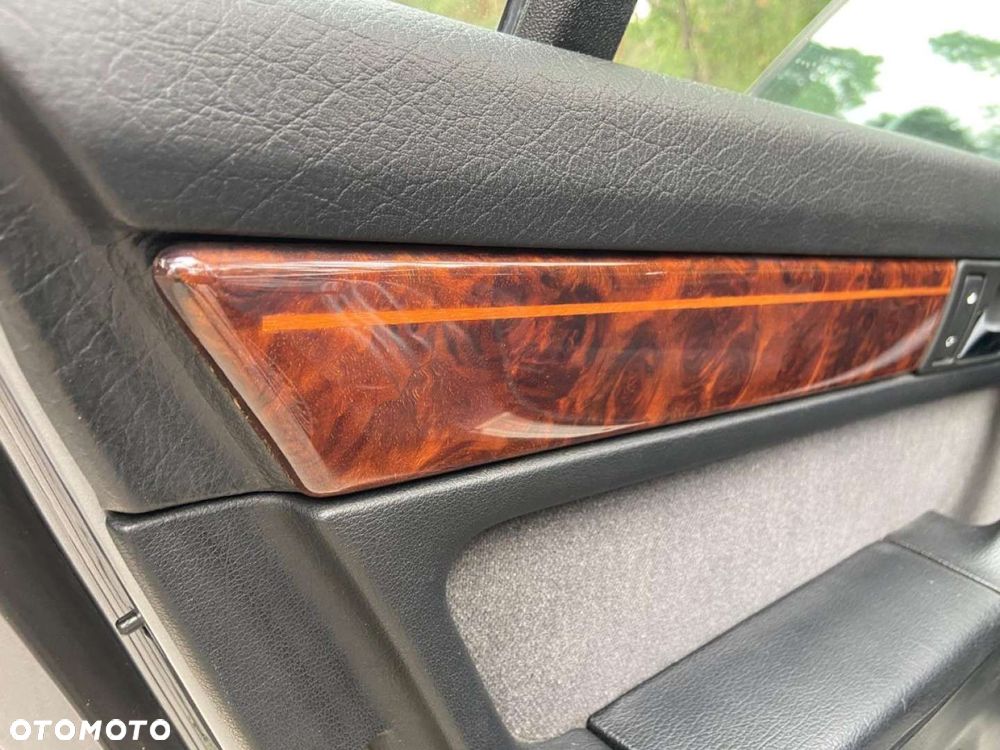 BMW Seria 7 - 38