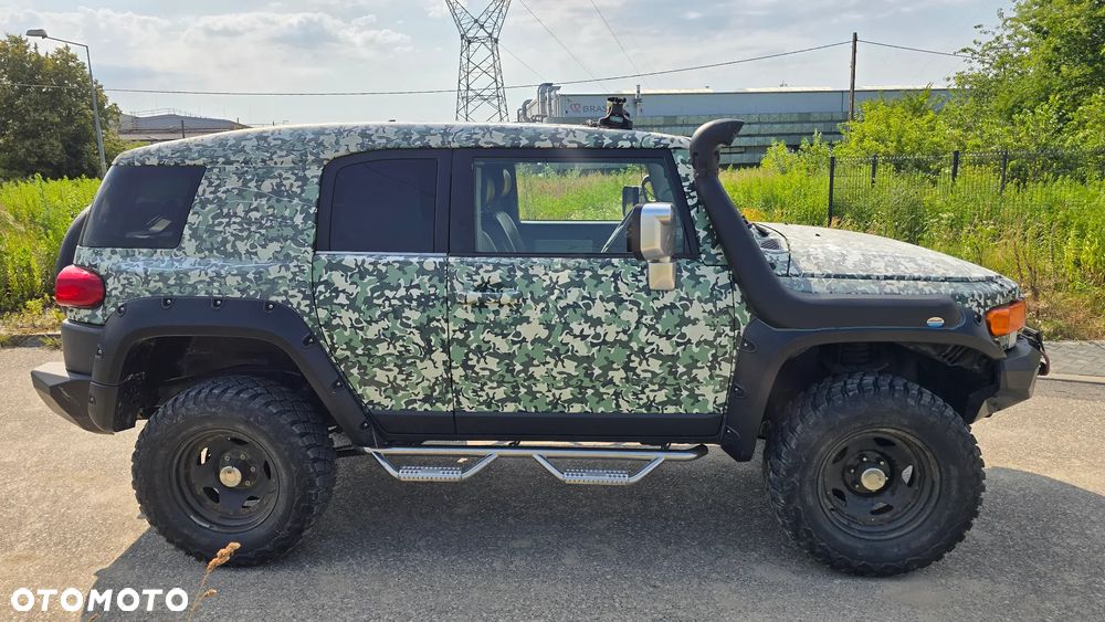 Toyota FJ - 4