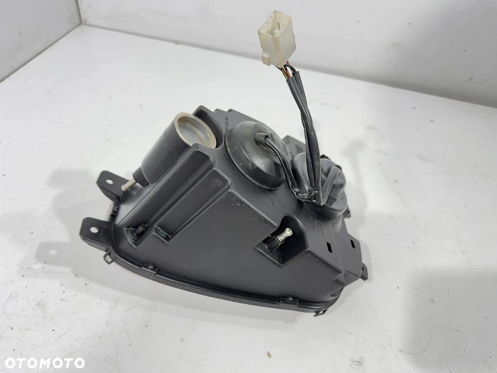 Lampa reflektor Gilera GP 800 - 6
