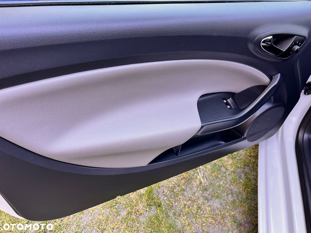 Seat Ibiza SC 1.4 16V Style - 19