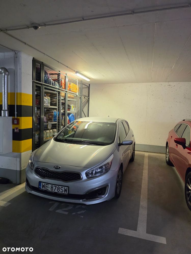 Kia Ceed 1.6 GDI Smart Plus - 1