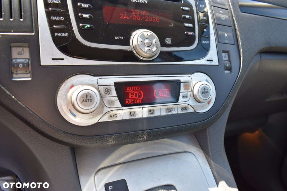 Ford Kuga - 33