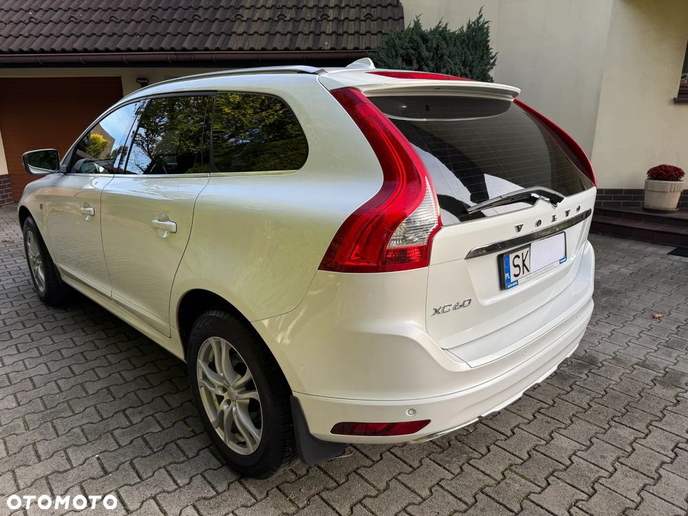 Volvo XC 60 D4 AWD Ocean Race - 4