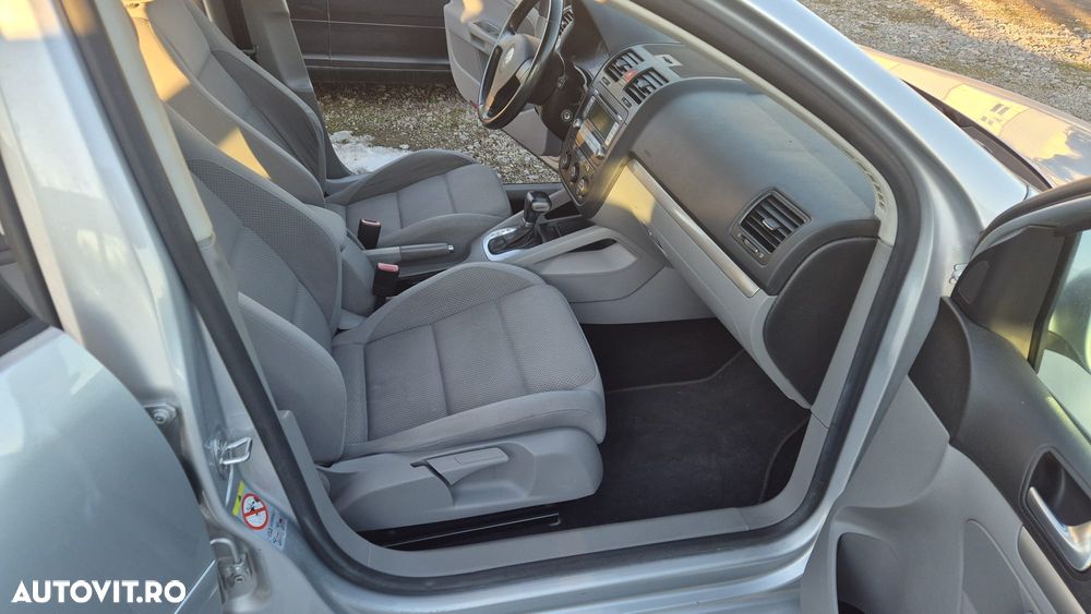 Volkswagen Golf 1.6 FSI Automatik Sportline - 9