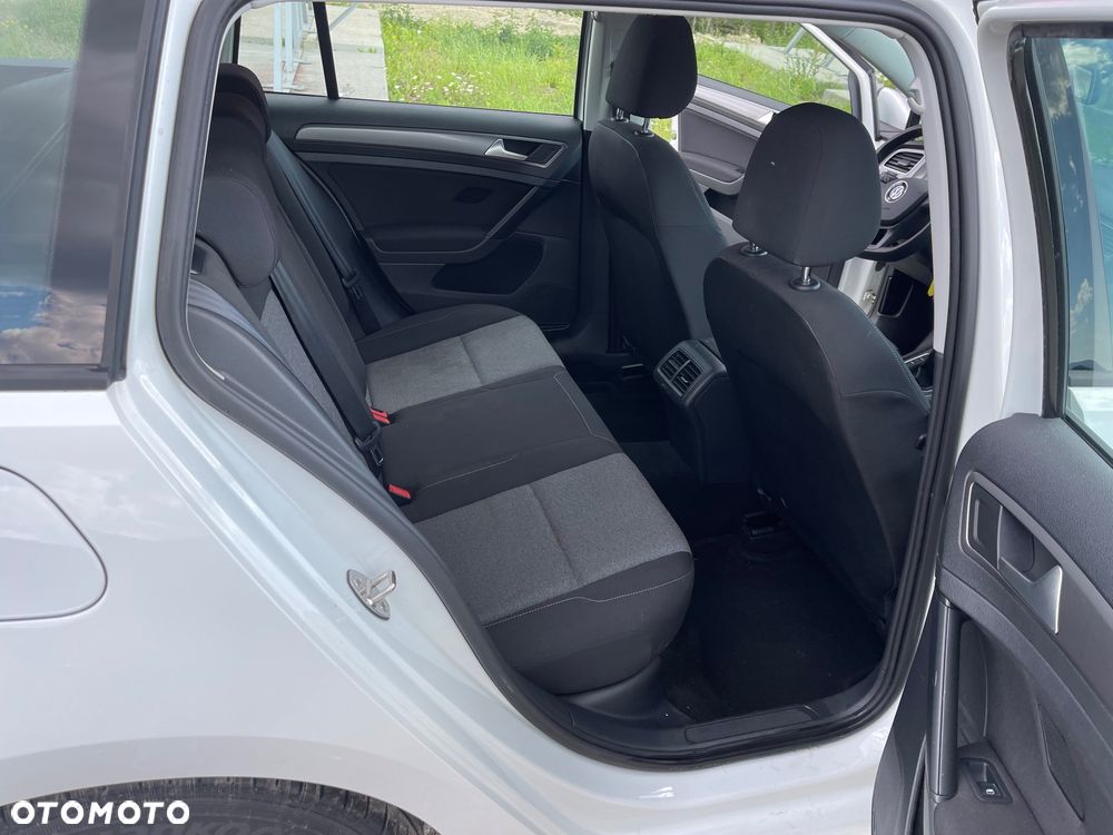 Volkswagen Golf 1.6 TDI BlueMotion Technology Lounge - 12