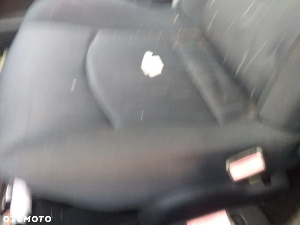 Auto na części - Renault Clio 98KM benzyna 2003 Silnik Skrzynia Drzwi Maska Klapa Błotnik Zderzak Lampa Szyba Klamka Lusterko Deska Kokpit - 7