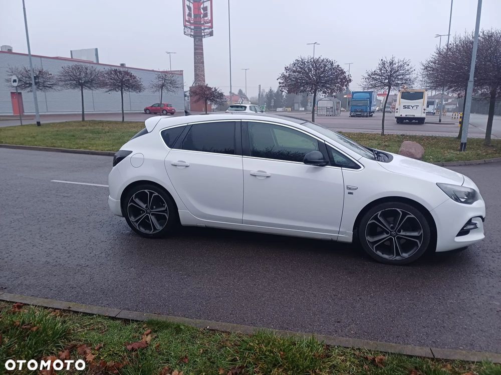 Opel Astra 2.0 CDTI DPF ecoFLEX Start/Stop Active - 2