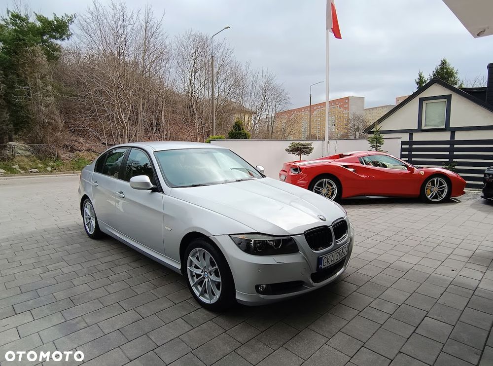 BMW Seria 3 320i - 1