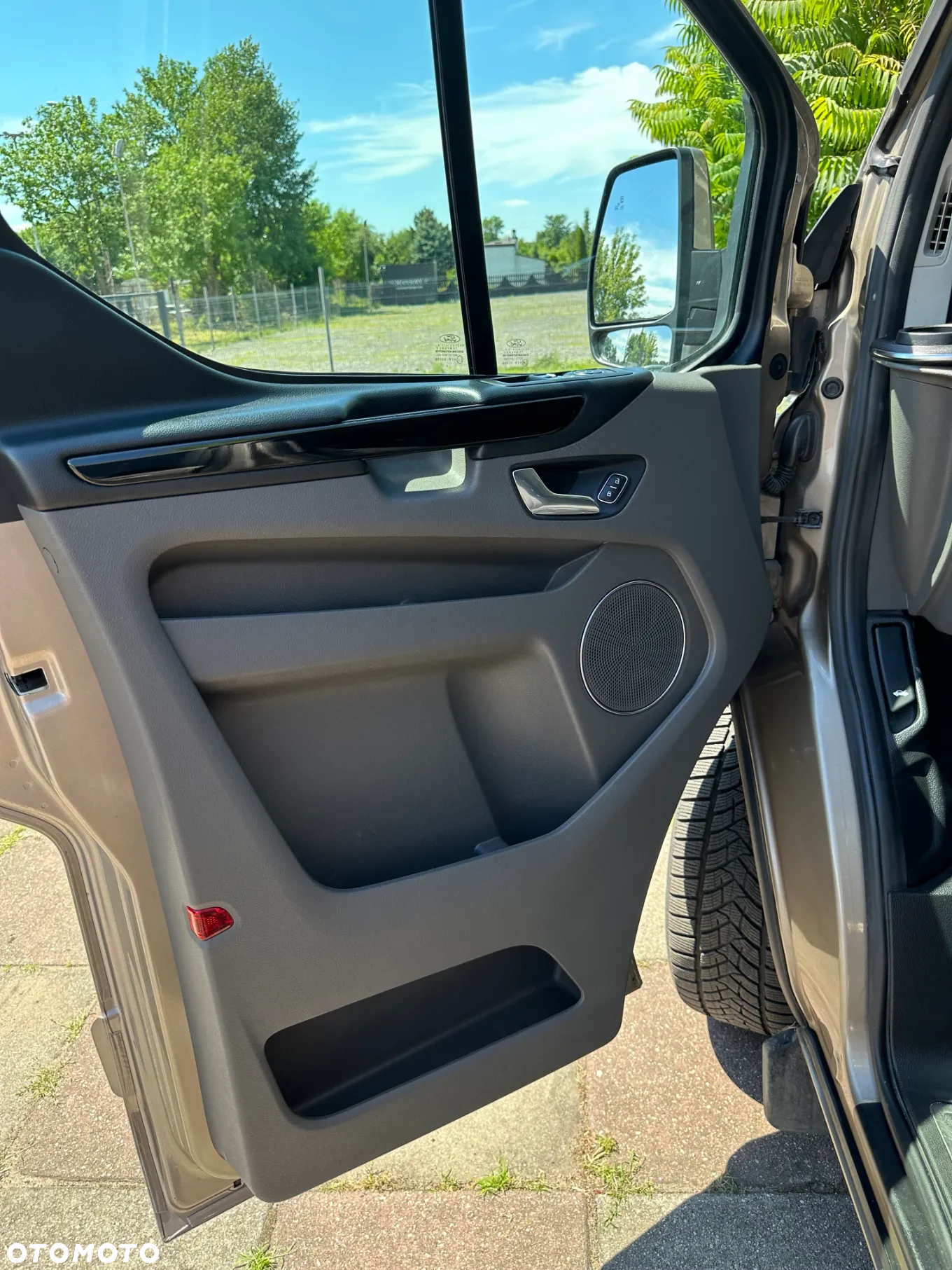 Ford Tourneo Custom 2.0 TDCi L2 Titanium SelectShift - 11