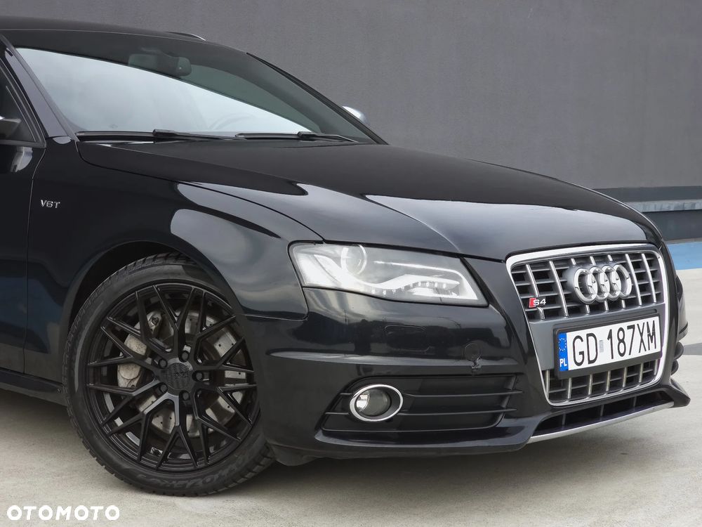 Audi S4 Avant S tronic - 33