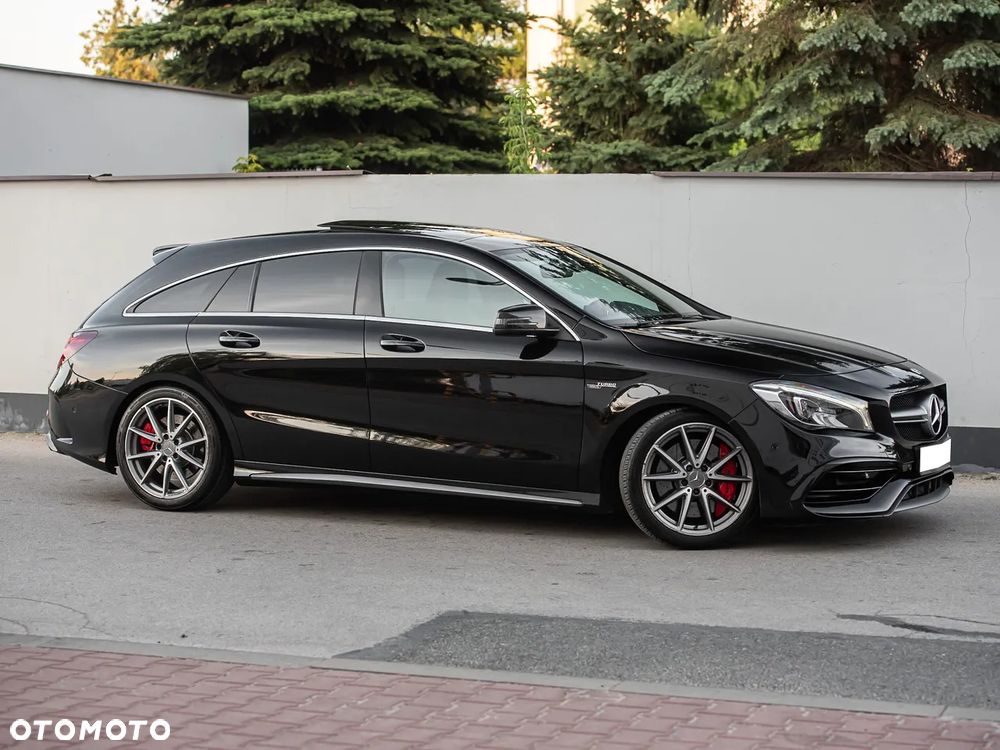 Mercedes-Benz CLA AMG 45 4Matic 7G-DCT - 3