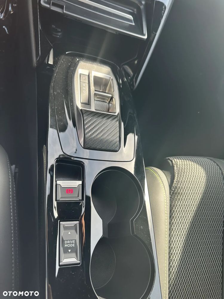 Peugeot 208 1.2 mHEV GT - 23