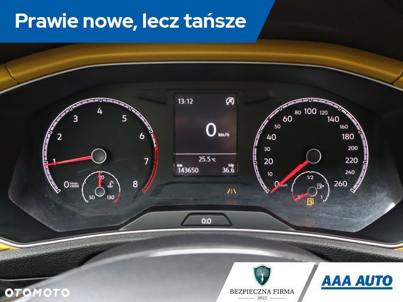 Volkswagen T-Roc - 12