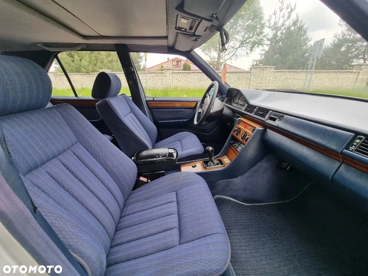 Mercedes-Benz W124 (1984-1993) - 11