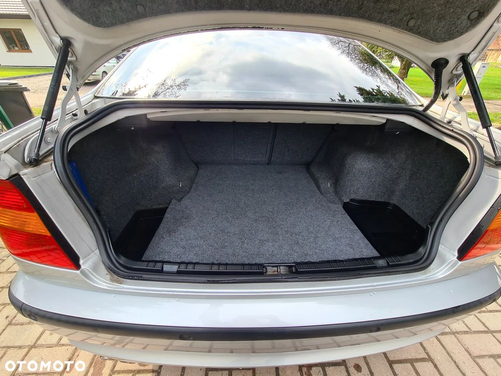 BMW Seria 3 - 15