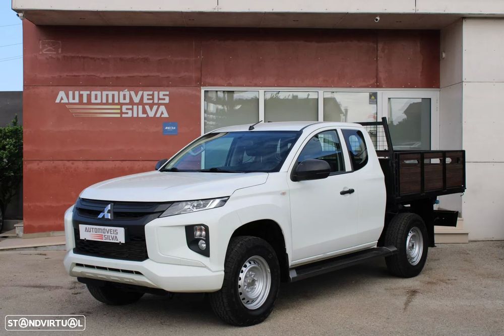 Mitsubishi L200 2.3 DI-D Space Cab Invite 4WD
