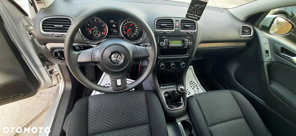 Volkswagen Golf - 26