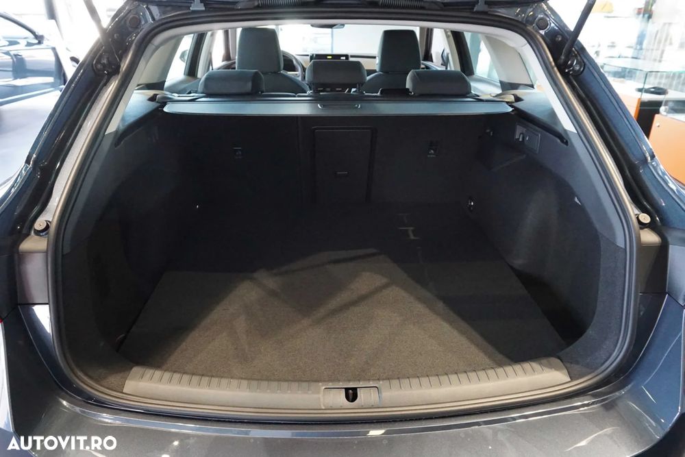 Seat Leon Sportstourer 1.5 e-Hybrid DSG Style - 29