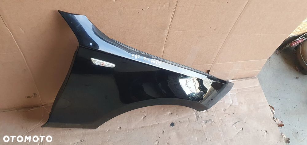 Błotnik prawy przód przedni BMW I E81 E87 Lift A61 A668/9 - 2