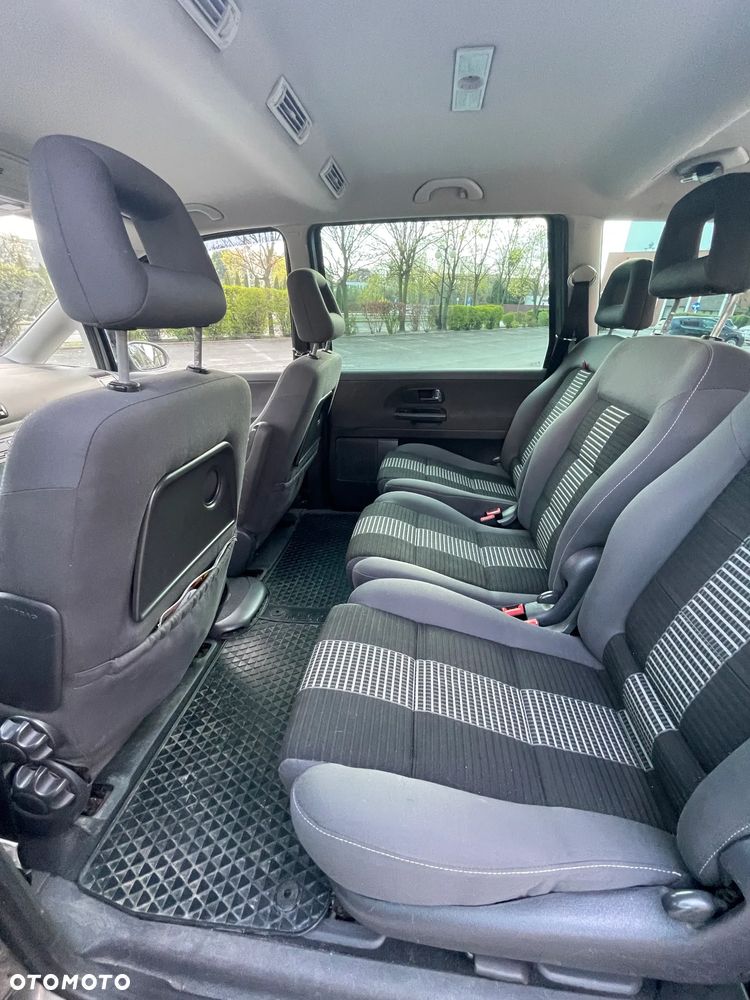 Volkswagen Sharan 1.9 TDI Comfortline Tiptr - 17