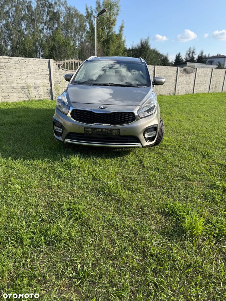 Kia Carens - 2