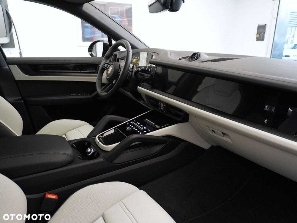 Porsche Cayenne E-Hybrid PHEV Black Edition - 31