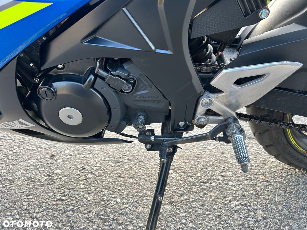 Suzuki GSX-R - 8