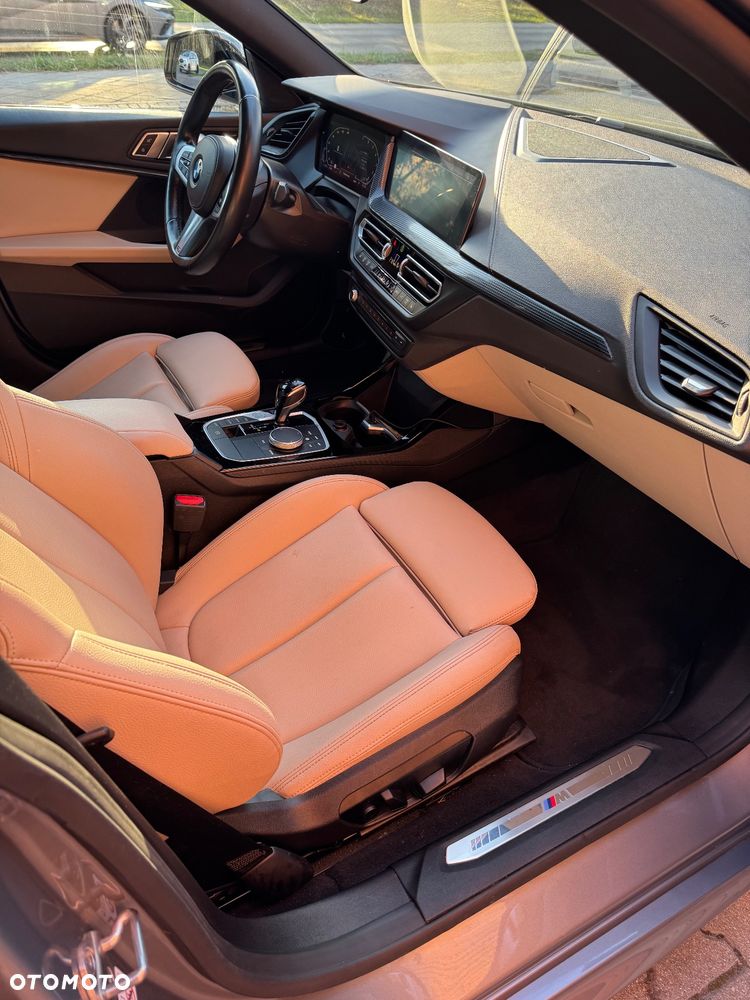 BMW Seria 2 218i - 11