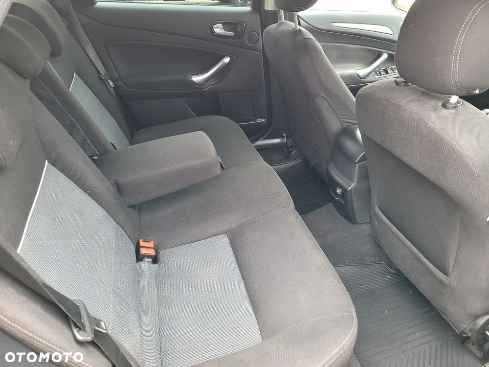 Ford Mondeo 2.0 Gold X - 36