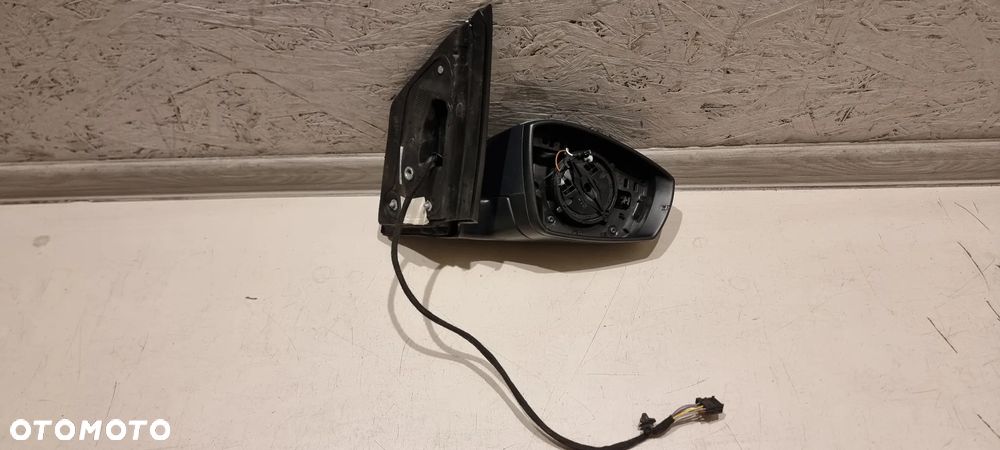 Lusterko prawe VW POLO 6R0 6PIN - 1
